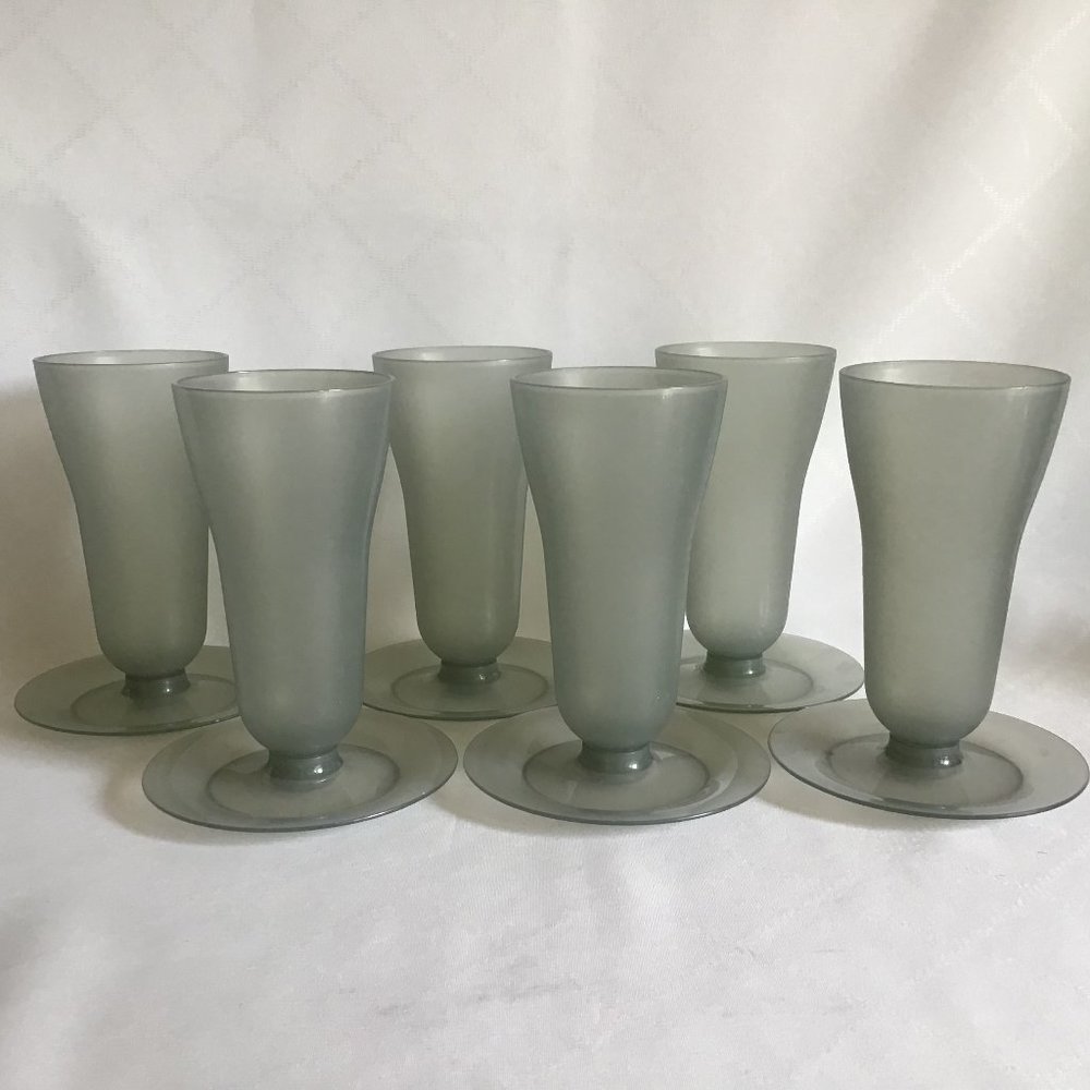 Six Vintage Tupperware  Parfait / Dessert cups .
